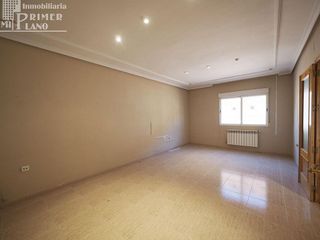Casa adosada en venta en Tomelloso
