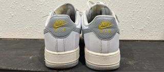 Nike Air Force 1 Gris y Blanco