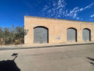 Nave industrial en venta en Algaida