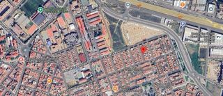 Casa adosada en venta en La Paz en Alcalá de Guadaira