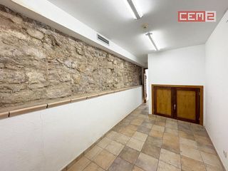 Local comercial en alquiler en Casco Antiguo en Pamplona