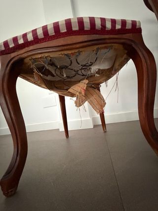 Conjunto comedor mesa madera maciza. Negociable €