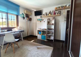 Chalet en venta en Puerto de la Torre - Atabal en Málaga