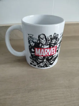 Taza Marvel