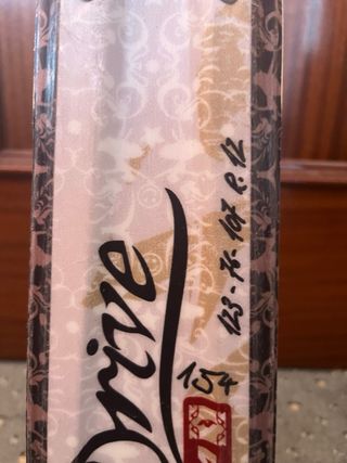 Esquís y botas de esquí para mujer