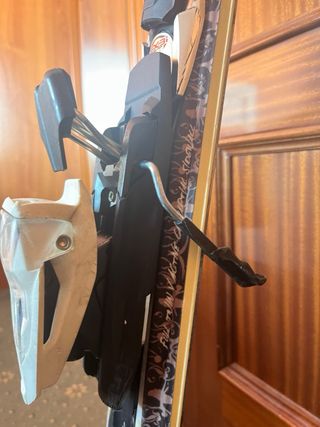 Esquís y botas de esquí para mujer