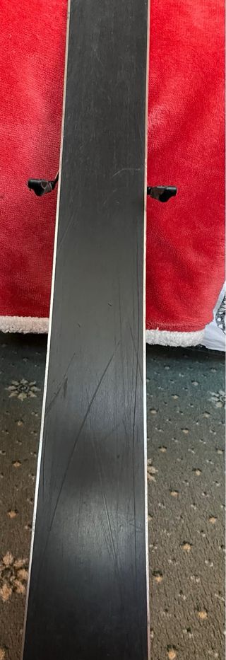 Esquís y botas de esquí para mujer