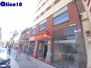 Local comercial en venta en Milán - Pumarín - Teatinos en Oviedo