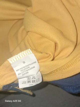 Polo cuello mao amarillo