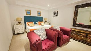 Casa pareada en venta en Puerto de la Duquesa en Manilva