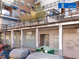Local comercial en venta en San Isidro - Los Almendros en Alcalá de Henares