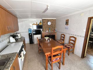 Chalet en venta en Yecla