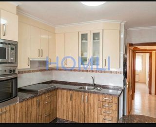 Piso en venta en El Polígono en Gijón