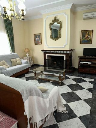 Chalet en venta en Núcleo Urbano en Chiclana de la Frontera