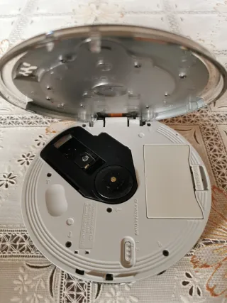 CD WALKMAN D-NE711 Discman Sony Atrac3plus MP3