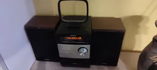 Mini cadena Sony  entrada USB y CD