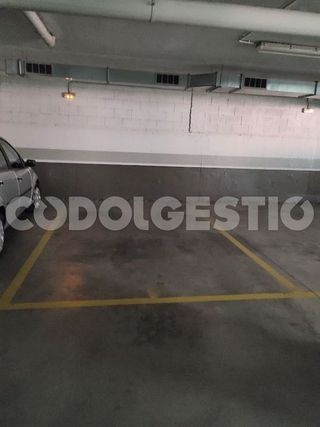 Garaje en alquiler en El Sucre-Universitat en Vic