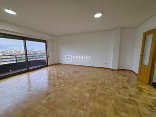 Piso en alquiler en Marxalenes en Valencia