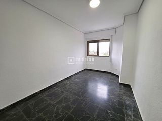 Piso en alquiler en Marxalenes en Valencia