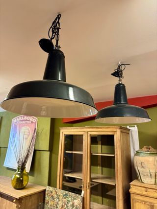 2 Grandi Lampade Industriali Antiche