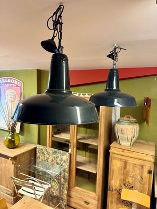 2 Grandi Lampade Industriali Antiche