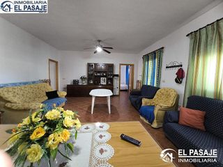 Terreno en venta en Linares