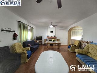 Terreno en venta en Linares