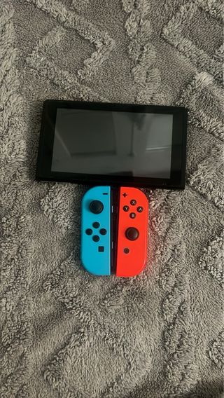 Nintendo Switch Azul y Rojo