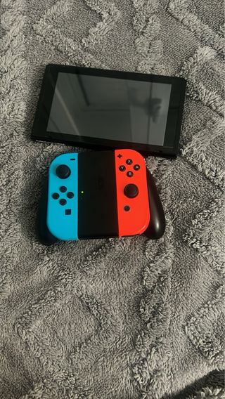 Nintendo Switch Azul y Rojo