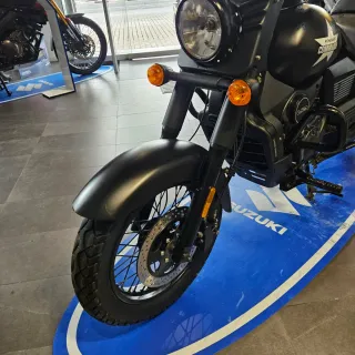 UM COMANDO 125 CUSTOM SEMINUEVA