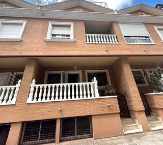 Casa adosada en venta en Orihuela ciudad en Orihuela