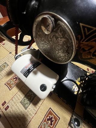 Máquina de coser Singer antigua