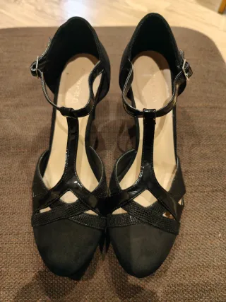 Zapatos de tacón negros AXEL ARIGATO