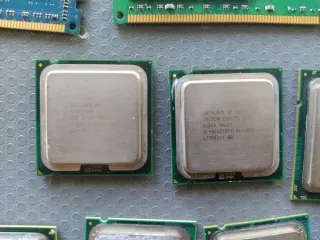 Lote de RAM y Procesadores