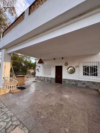 Chalet en venta en Peña de las Águilas en Elche