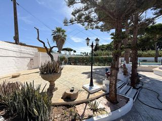 Chalet en venta en Pinar de los Franceses - Marquesado en Chiclana de la Frontera