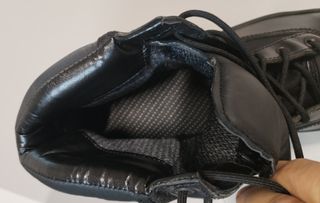 Scarponcini neri in pelle