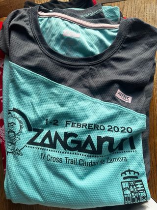 TRES Camisetas Polyester Talla L