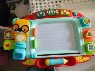 Pizarra infantil Clementoni