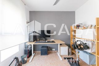 Piso en venta en La Malva-rosa en Valencia