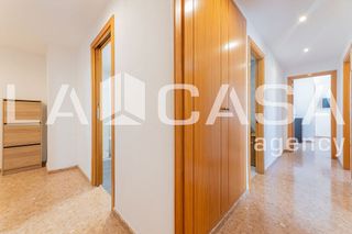 Piso en venta en La Malva-rosa en Valencia