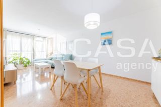 Piso en venta en La Malva-rosa en Valencia