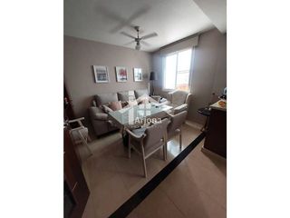 Casa en venta en Lucena