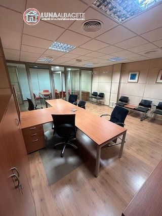 Oficina en alquiler en Villacerrada - Centro en Albacete