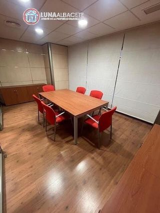 Oficina en alquiler en Villacerrada - Centro en Albacete