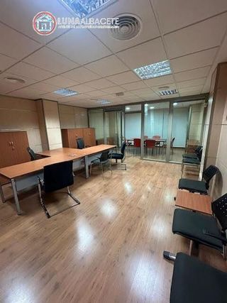 Oficina en alquiler en Villacerrada - Centro en Albacete