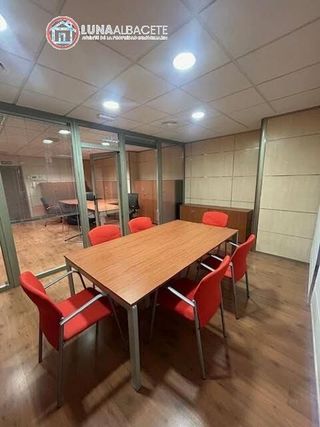 Oficina en alquiler en Villacerrada - Centro en Albacete