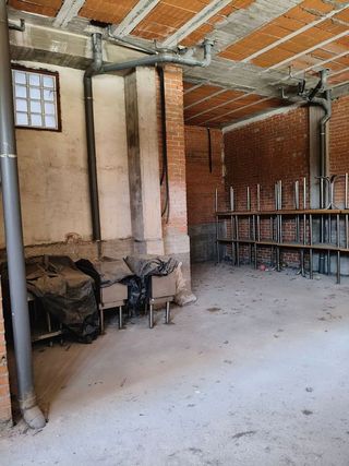 Local comercial en alquiler en Montserrat - Parque Empresarial en San Fernando de Henares