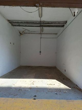 Local comercial en alquiler en La Malva-rosa en Valencia