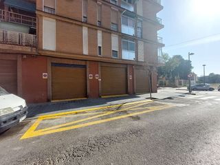 Local comercial en alquiler en La Malva-rosa en Valencia